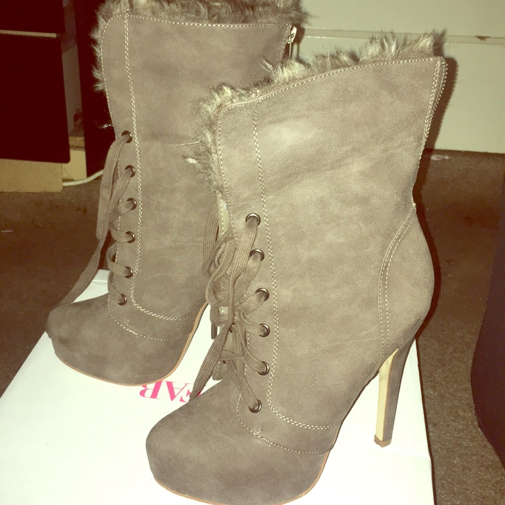 Fur heels